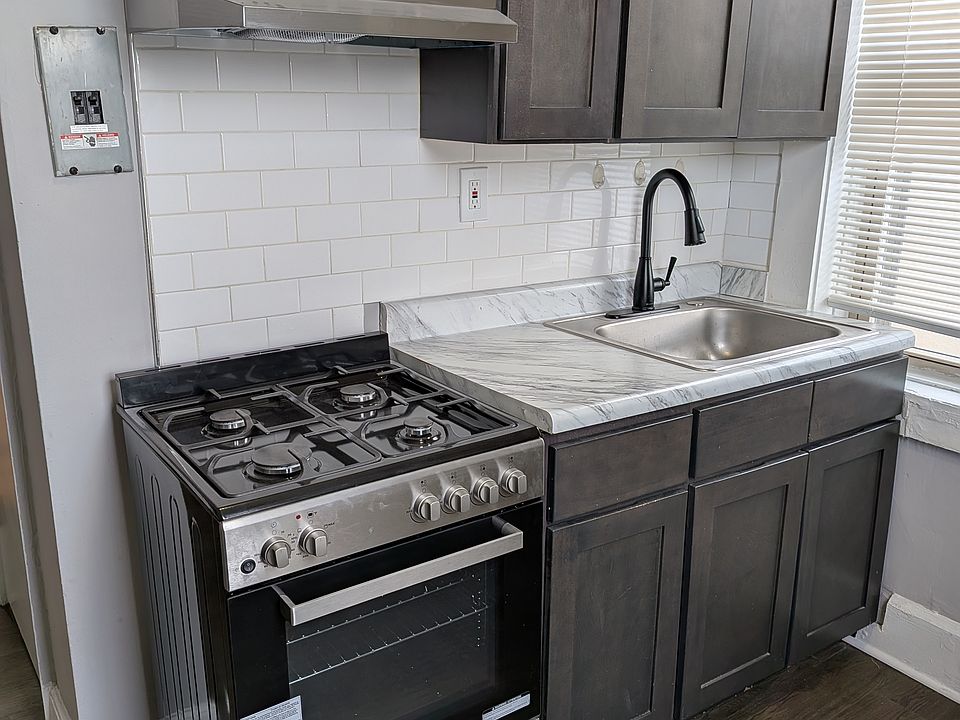 1st image of 382 Bloomfield Ave APT 305
