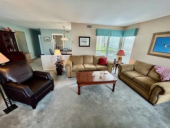 5th image of 520 Cranston Lane