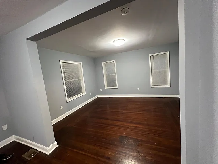 267 Sargeant St — Photo 2