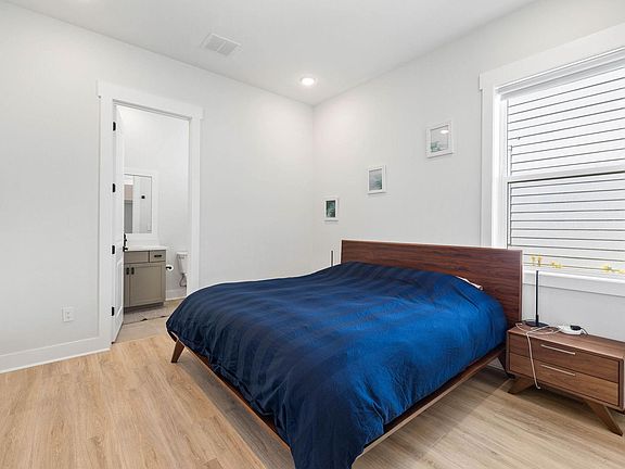 5th image of 279 Anastasia Cir