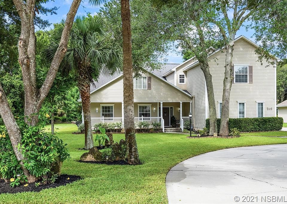 1st image of 32 Lakebluff Dr