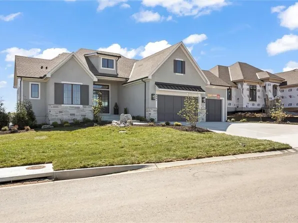 7939 Millridge St, Lenexa, KS 66220