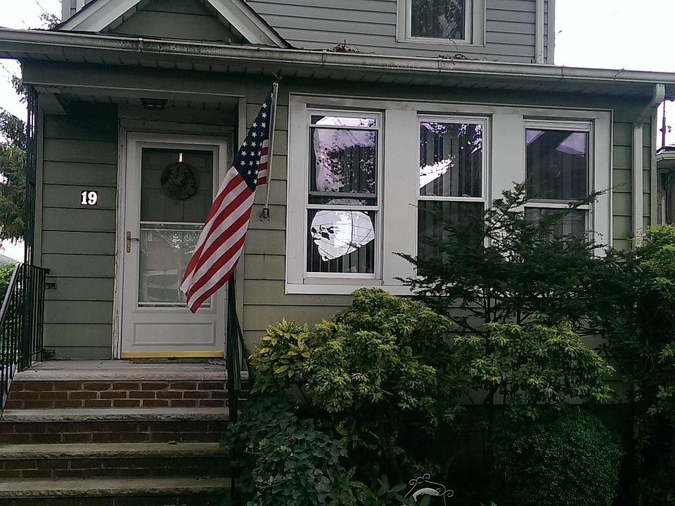 1st image of 19 Hawthorne Ave