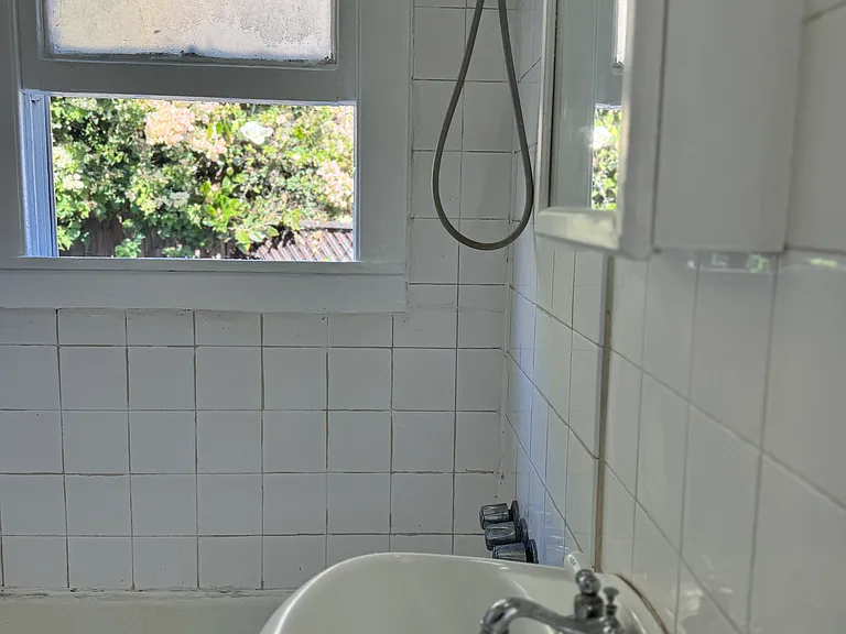 1340 Tamarind Ave — Photo 11