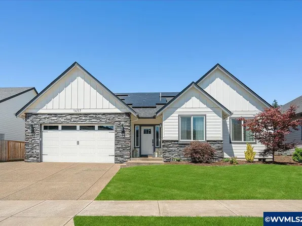 1457 Meadow Ave, Silverton, OR 97381