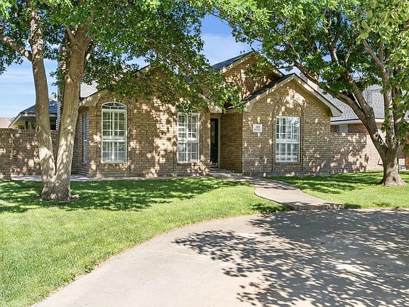 2nd image of 513 Bradley Ln