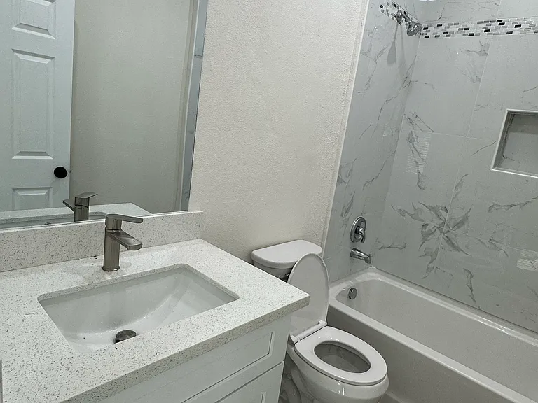 29806 Old Sycamore Ln — Photo 10