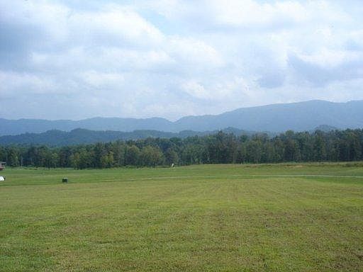 2nd image of 1725 Seymour Air Park Dr