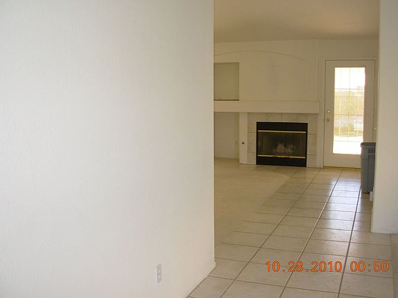 3rd image of 45185 Desert Fox Dr
