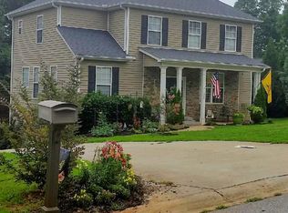 326 Wild Azalea Dr, Inman, SC 29349