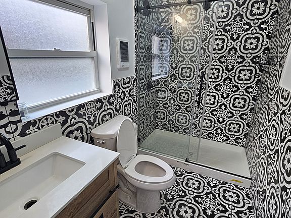 4th image of 4229 Richmond Ave Floor 1