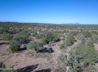 13 N Cattle Dr, Ash Fork, AZ 86320
