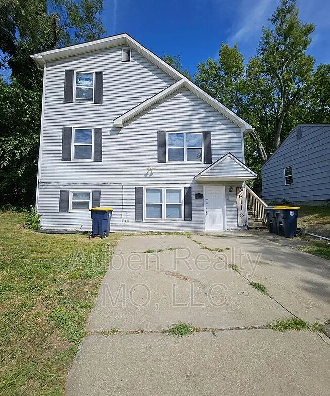2 bed, 1.0 bath, 1000 sqft, $995 — Photo 1