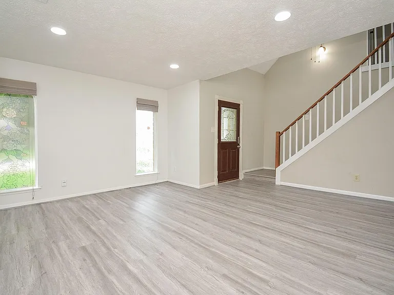 21318 Park Valley Dr — Photo 11