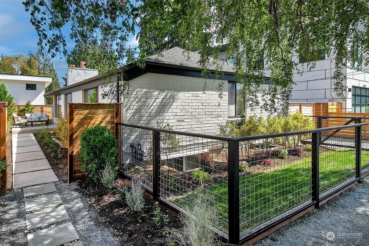 11550 28th Avenue NE photo 1