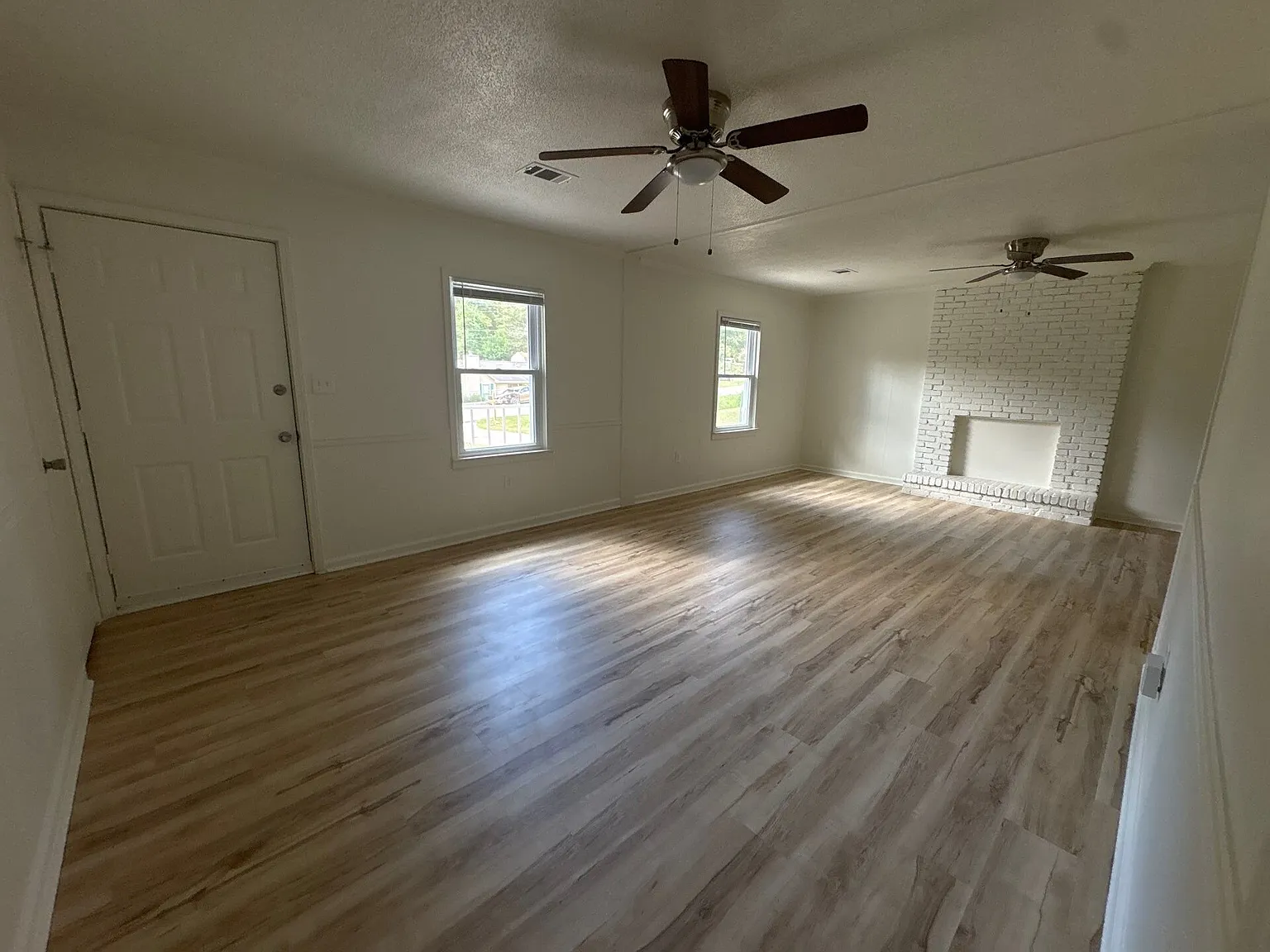 15 Georgia Ave — Photo 3
