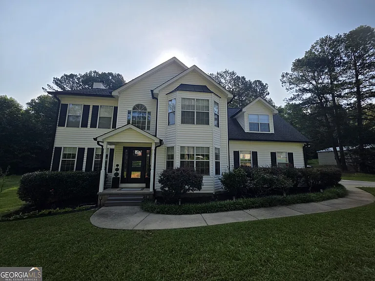 100 Bedford Forrest Dr — Photo 1