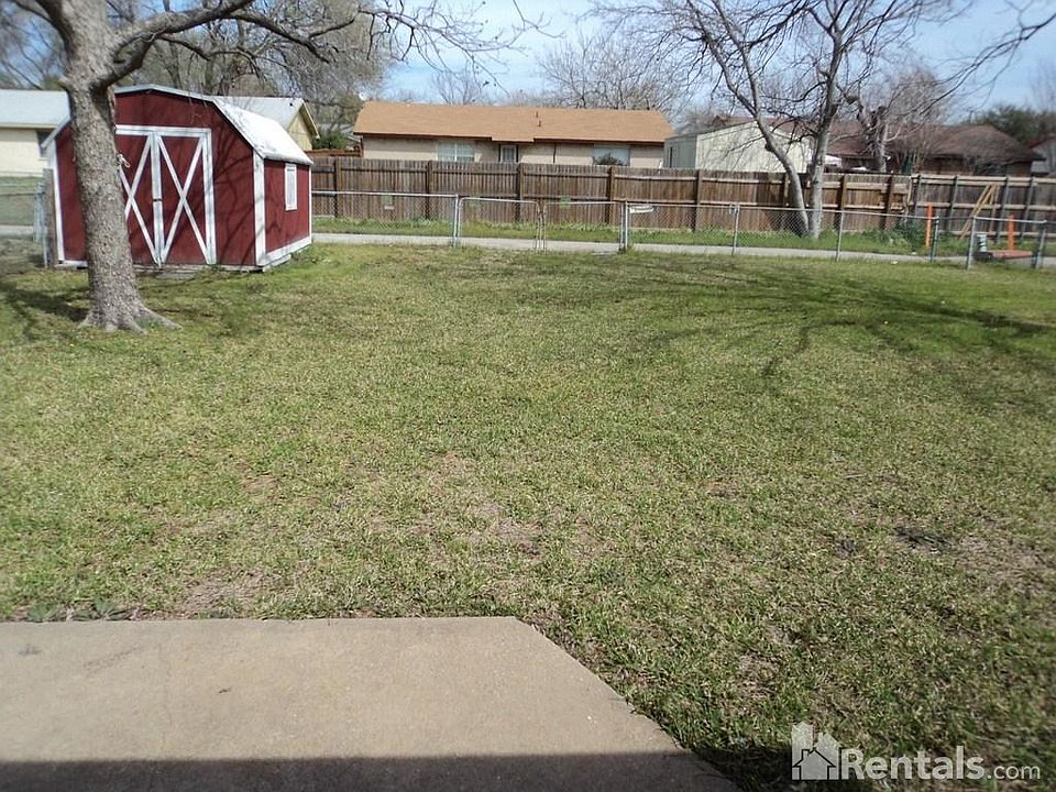 2nd image of 4038 Hartford Dr