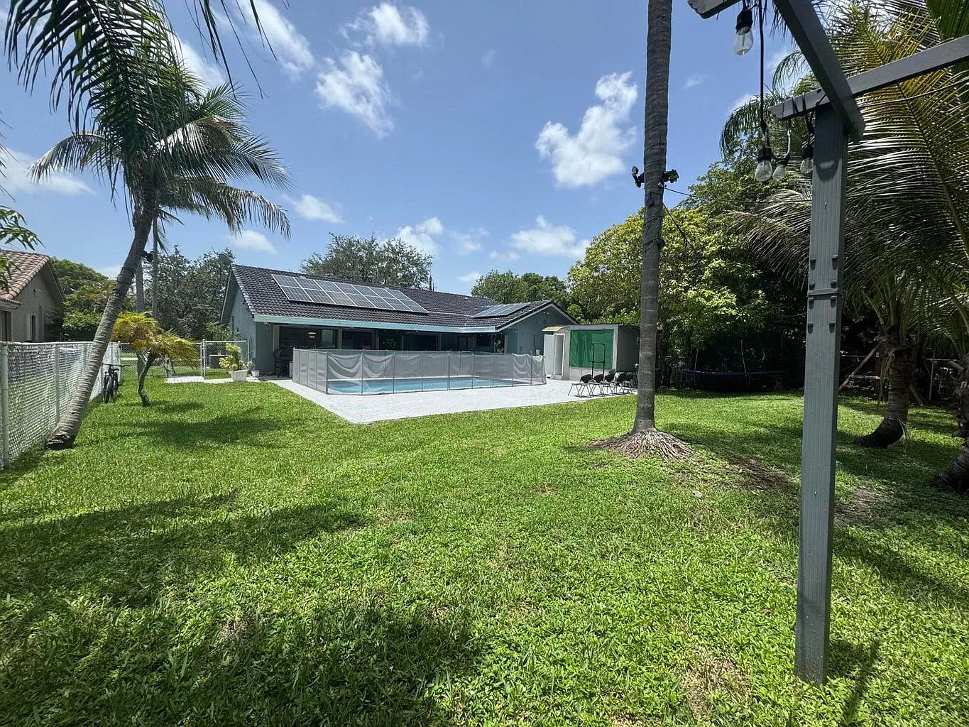 4 bed, 3.0 bath, 1990 sqft, $5,000 — Photo 1