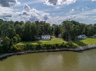 10409 Rainbow Rd, Carrollton, VA 23314