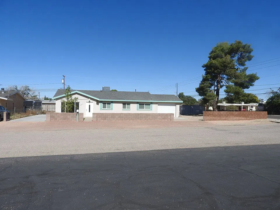 2047 Golden Gate Ave
