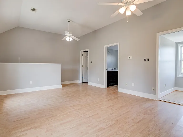 8215 Chestnut Grove Rd — Photo 9