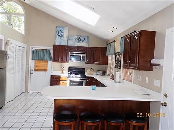 2nd image of 22 Old Colony Ave