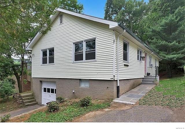1st image of 19 Pine Ln