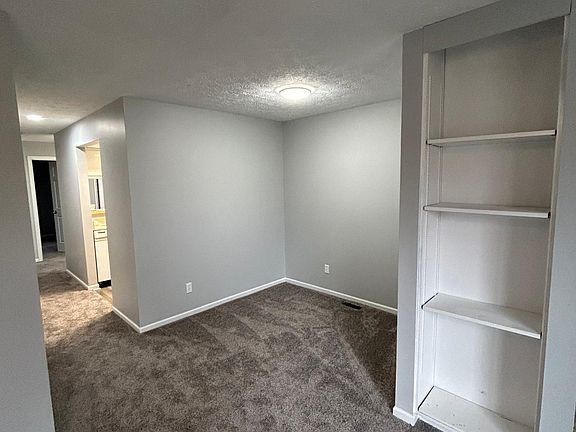 4th image of 8751 Shadycreek Dr