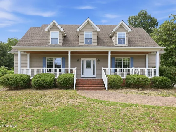 221 Oak Grove Circle, Hubert, NC 28539