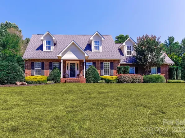 183 General Griffith Cir, Rutherfordton, NC 28139