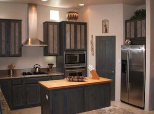 2716 Calle Tranquilo NW, Albuquerque, NM 87104