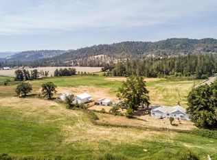 1910 White Schoolhouse Rd, Cave Junction, OR 97523