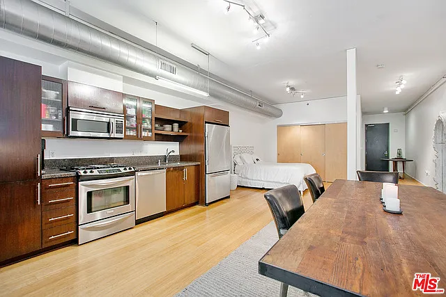 1111 S Grand Ave #506 — Photo 8