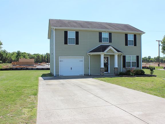 3rd image of 613 Silverhill Dr