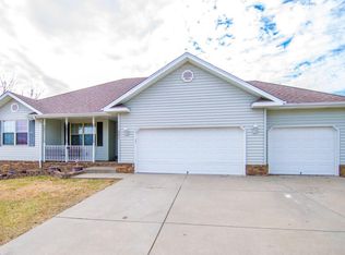 521 N Cox Ave, Republic, MO 65738
