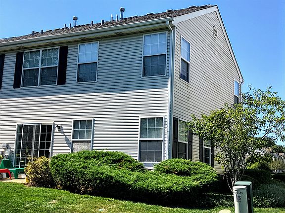 4th image of 2449 Stoughton Cir
