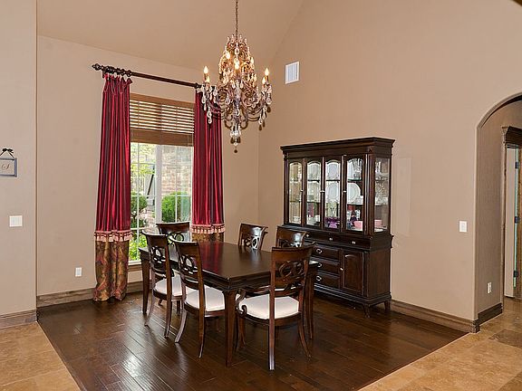 3rd image of 2901 Monica Ln
