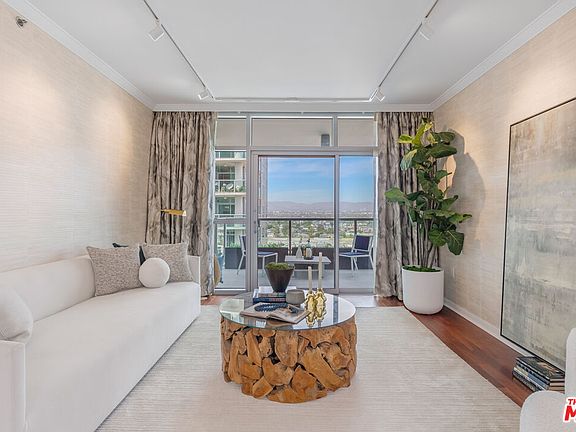 3rd image of 13650 Marina Pointe Dr Unit 1206