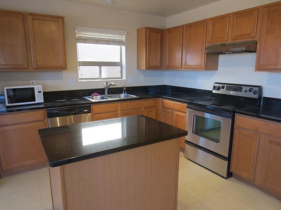 5th image of 42658 W Hillman Dr