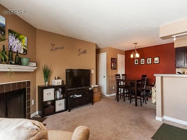 695 Manhattan Dr #217 — Photo 2