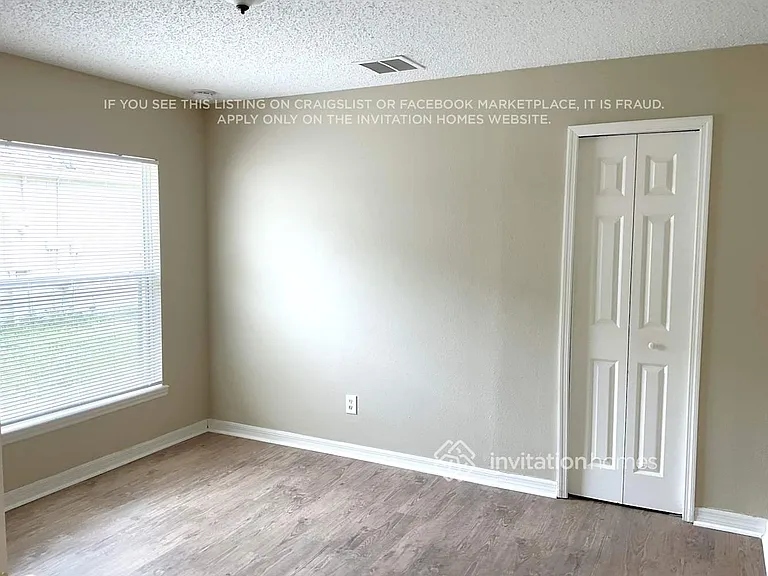 3997 Hillingdon Rd — Photo 8