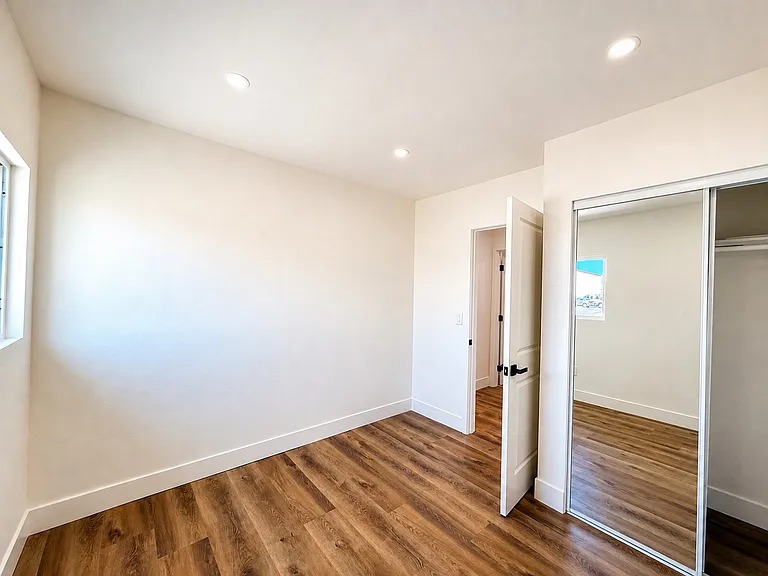 8806 Chantry Ave — Photo 5
