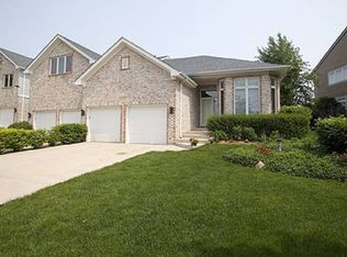 23060 W La Croix Ln, Plainfield, IL 60585