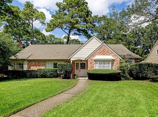 13922 Woodthorpe Ln, Houston, TX 77079