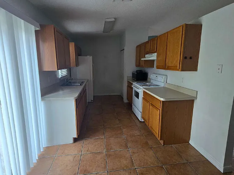 5085 Courtland Rd — Photo 9