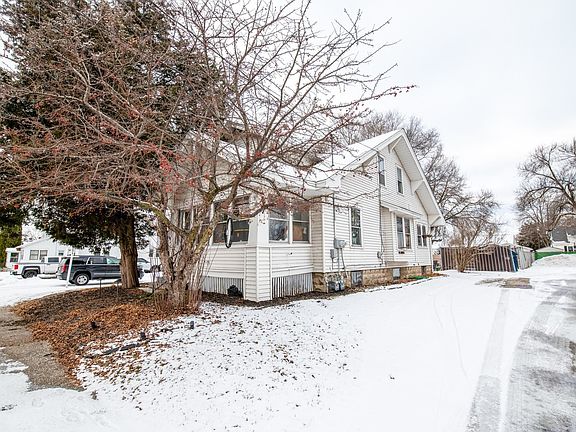 2nd image of 202 Irene St