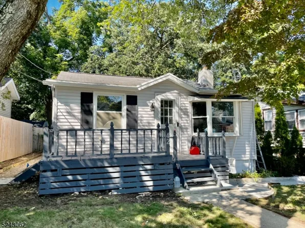 42 Oneida Ave, Lake Hiawatha, NJ 07034
