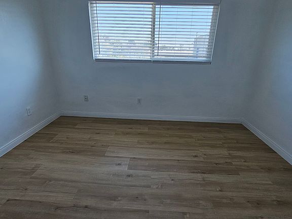 4th image of 5502-8 University Ave #5504