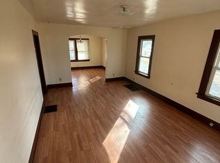 1310 Kent St, Rockford, IL 61102
